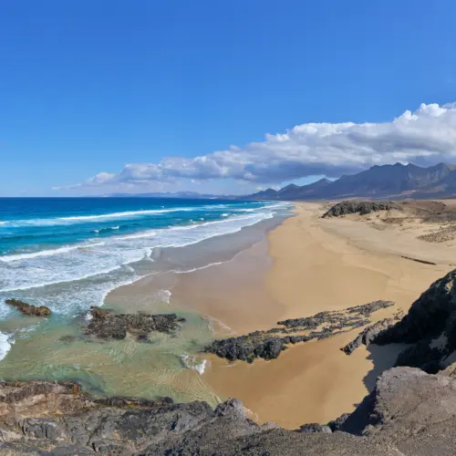 iStock-2172872107cofete playa_result